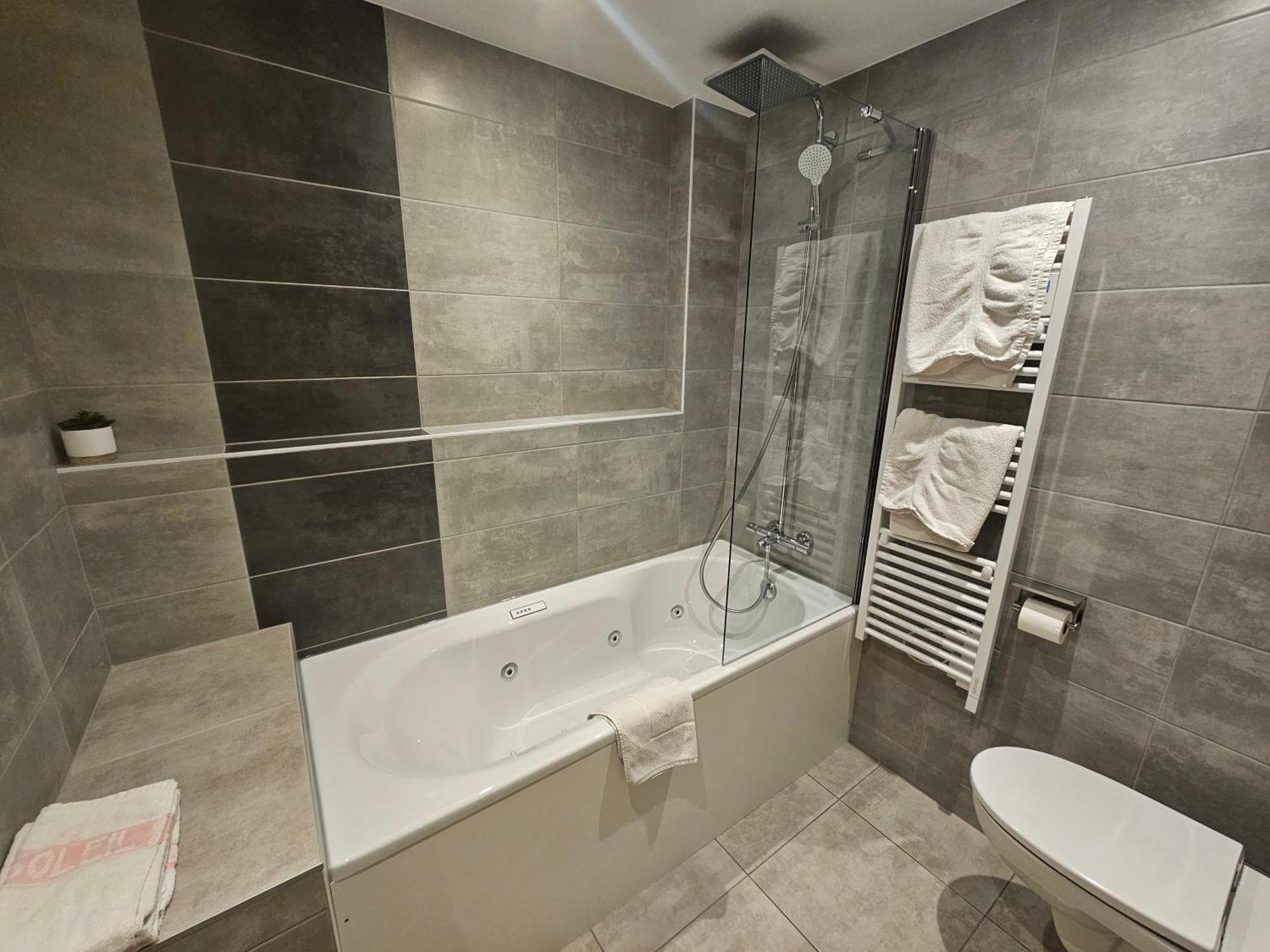 Hotel Plein Soleil Vacheresse Kültér fotó