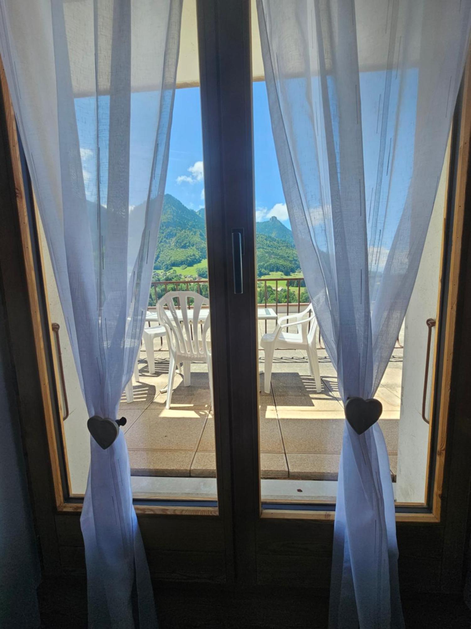 Hotel Plein Soleil Vacheresse Kültér fotó