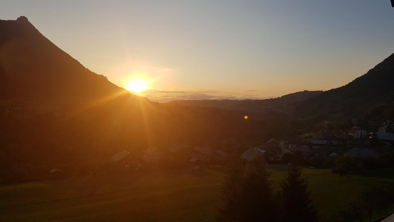 Hotel Plein Soleil Vacheresse Kültér fotó